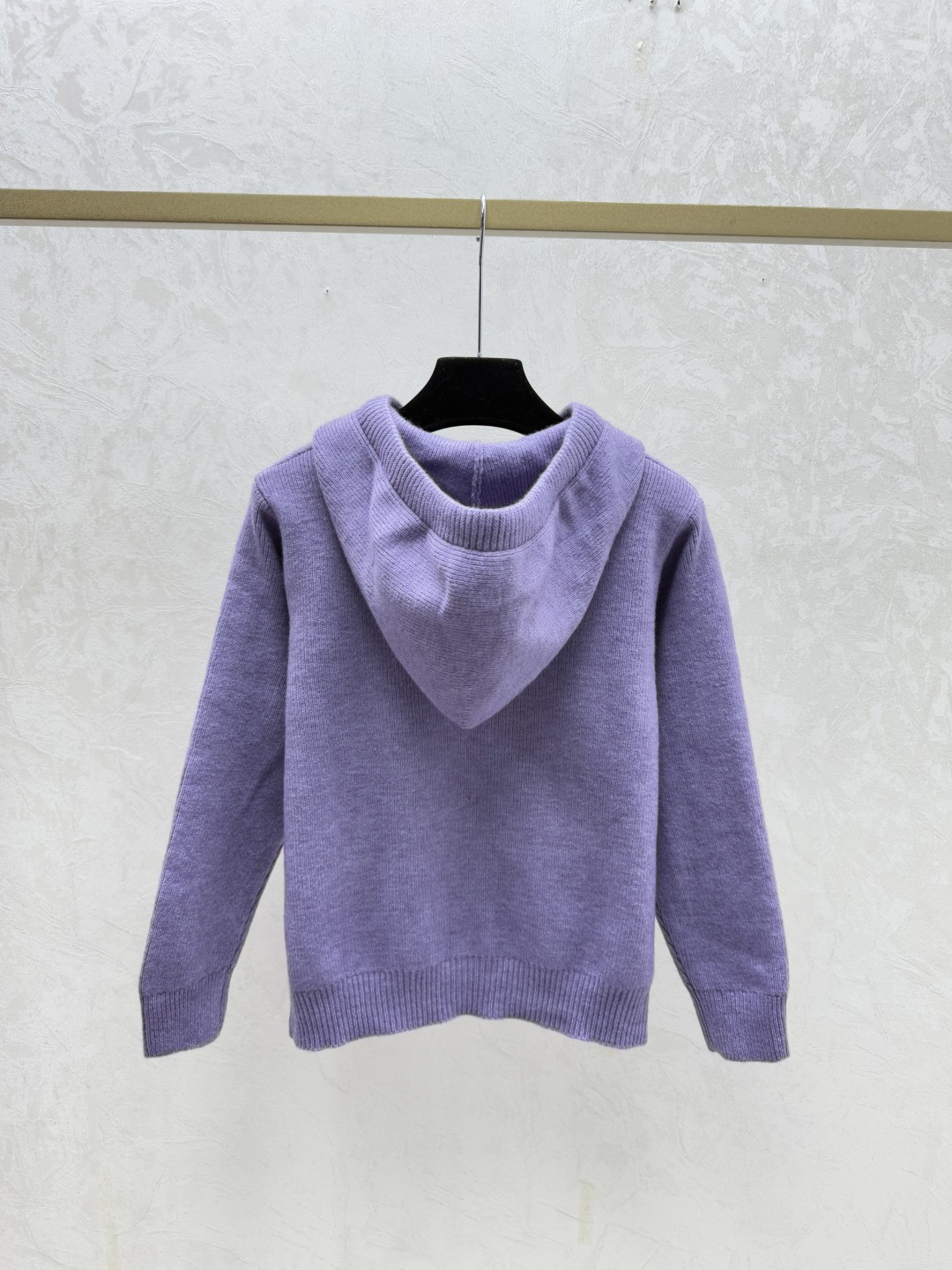 🆕LO家🆕 早秋新款 纯色连帽针织长袖颜色：灰色 紫色尺码：36.38.40👉