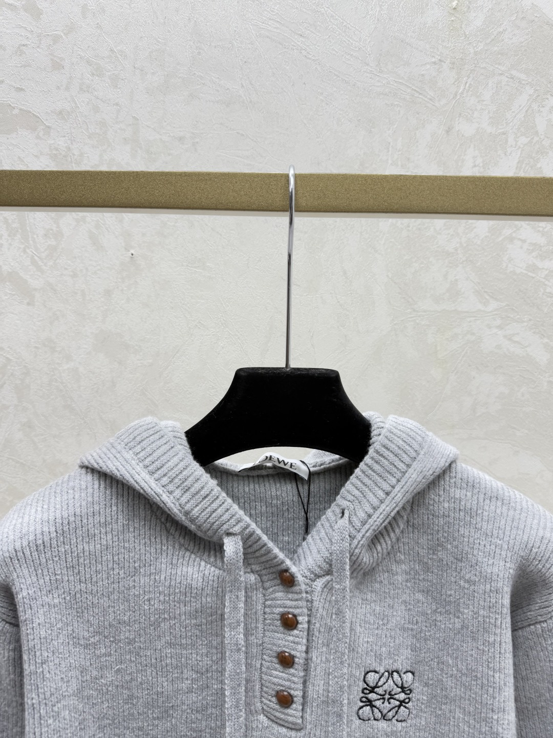 🆕LO家🆕 早秋新款 纯色连帽针织长袖颜色：灰色 紫色尺码：36.38.40👉