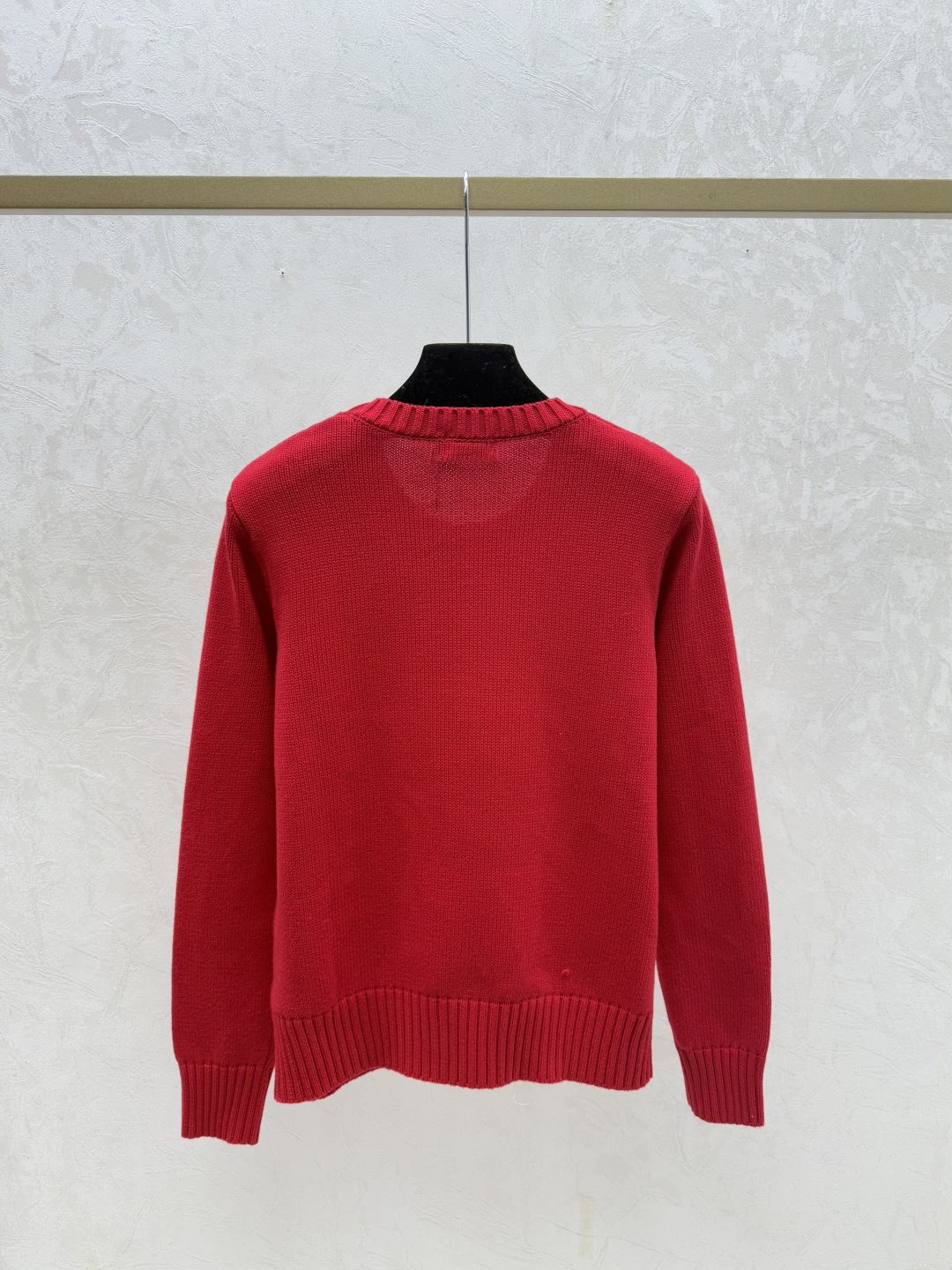 🆕PO家🆕 早秋新款 撞色小熊提花圆领针织长袖颜色：红色尺码：36.38.40👉