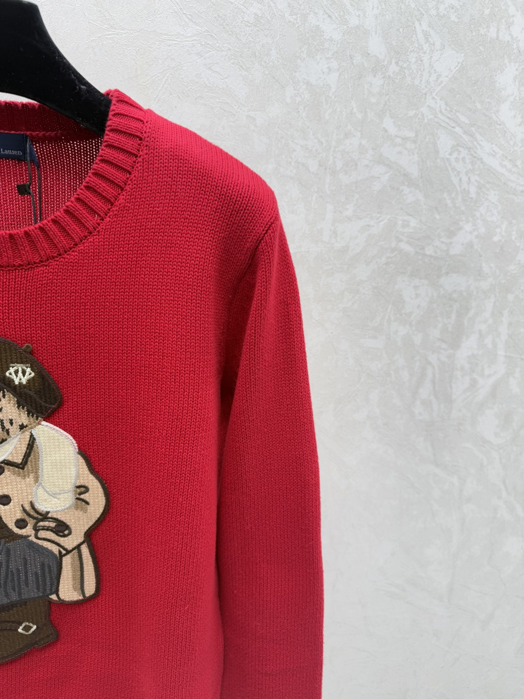 🆕PO家🆕 早秋新款 撞色小熊提花圆领针织长袖颜色：红色尺码：36.38.40👉