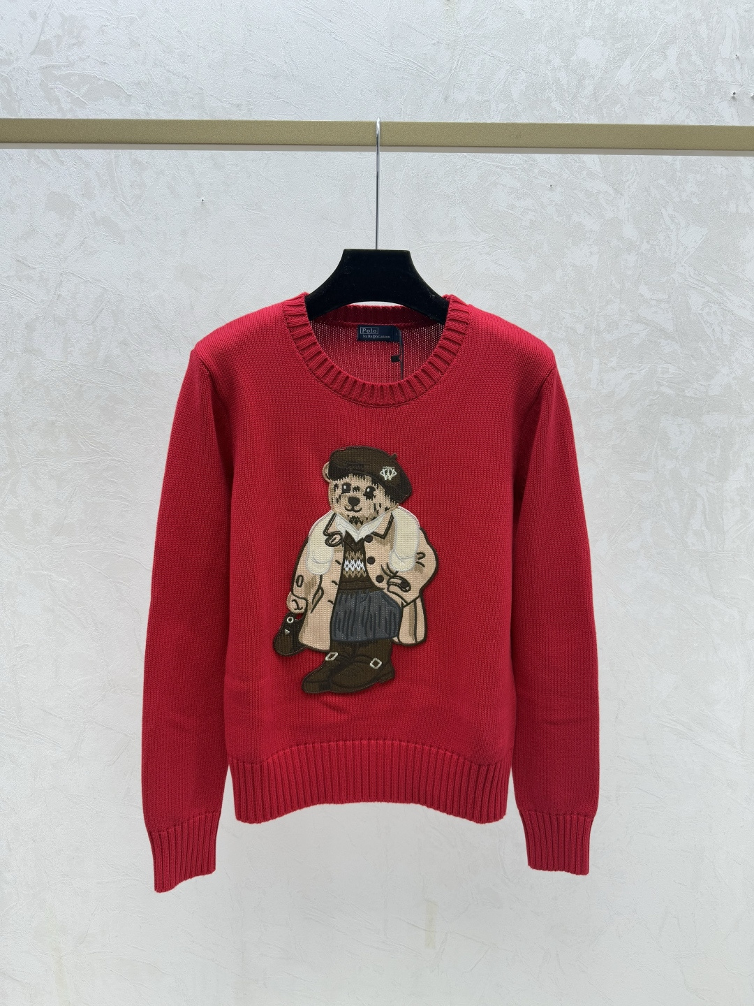 NO:685856,PO Home Early Autumn New Style Contrast Color Bear Jacquard Round Neck Knitted Long Sleeve Color Red Size 36.38.40,,19860909PO家 早秋新款 撞色小熊提花圆领针织长袖 颜色红色 尺码36.38.40,,,Women's clothing