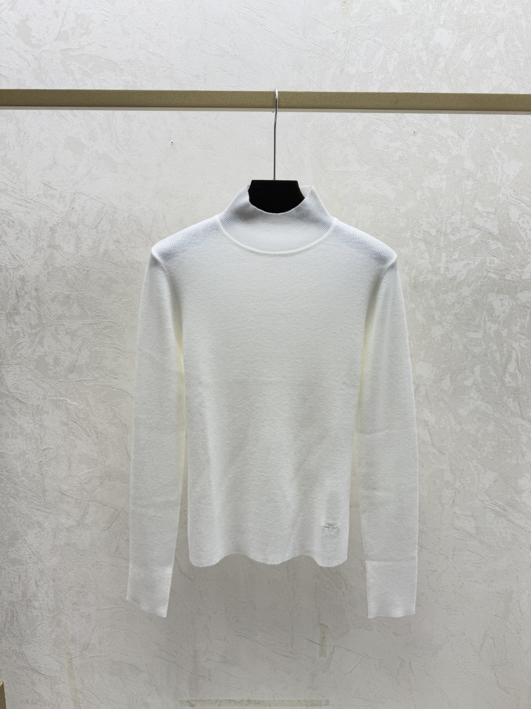 🆕D家🆕 早秋新款 纯色简约高领针织长袖颜色：白色 咖啡尺码：36.38.40👉