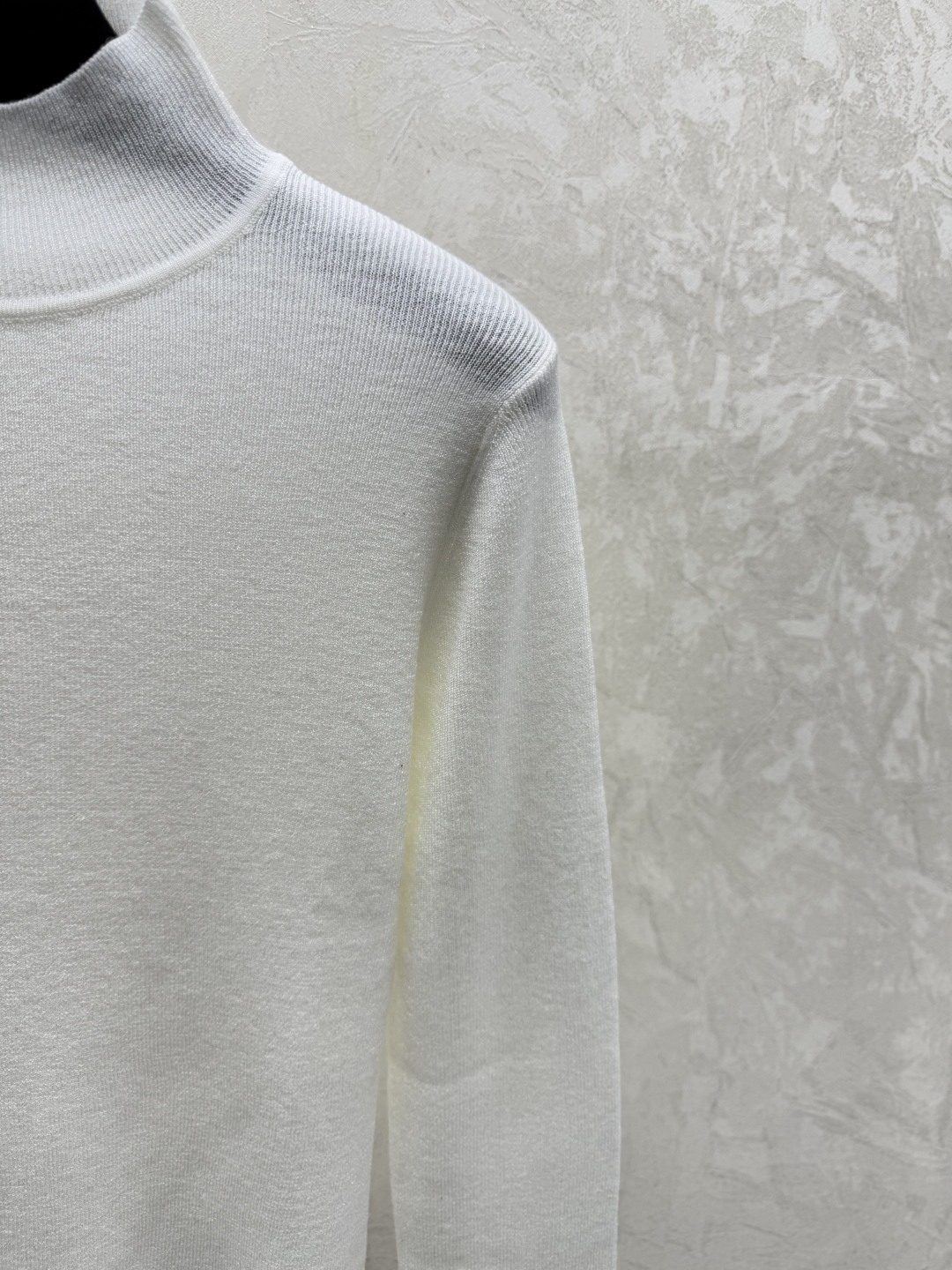 🆕D家🆕 早秋新款 纯色简约高领针织长袖颜色：白色 咖啡尺码：36.38.40👉