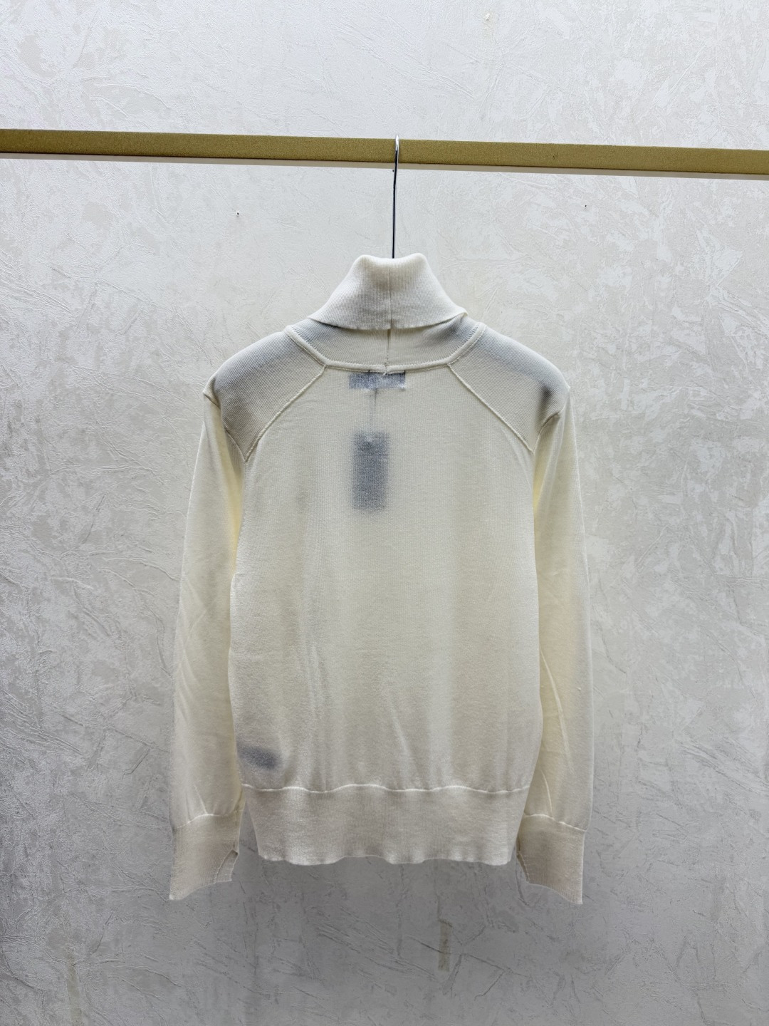 🆕PO家🆕 早秋新款 纯色简约高领针织长袖颜色：白色 灰色 红色 宝蓝尺码：36.38.40👉