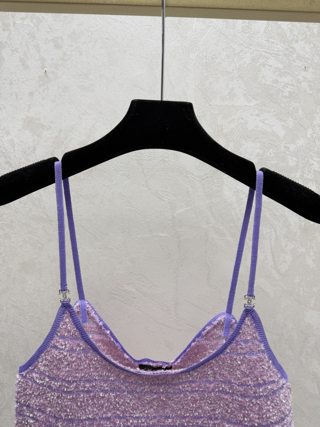 🆕CH家🆕 早秋新款 撞色提花流苏针织吊带颜色：紫色 黑色 蓝色尺码：36.38.40👉