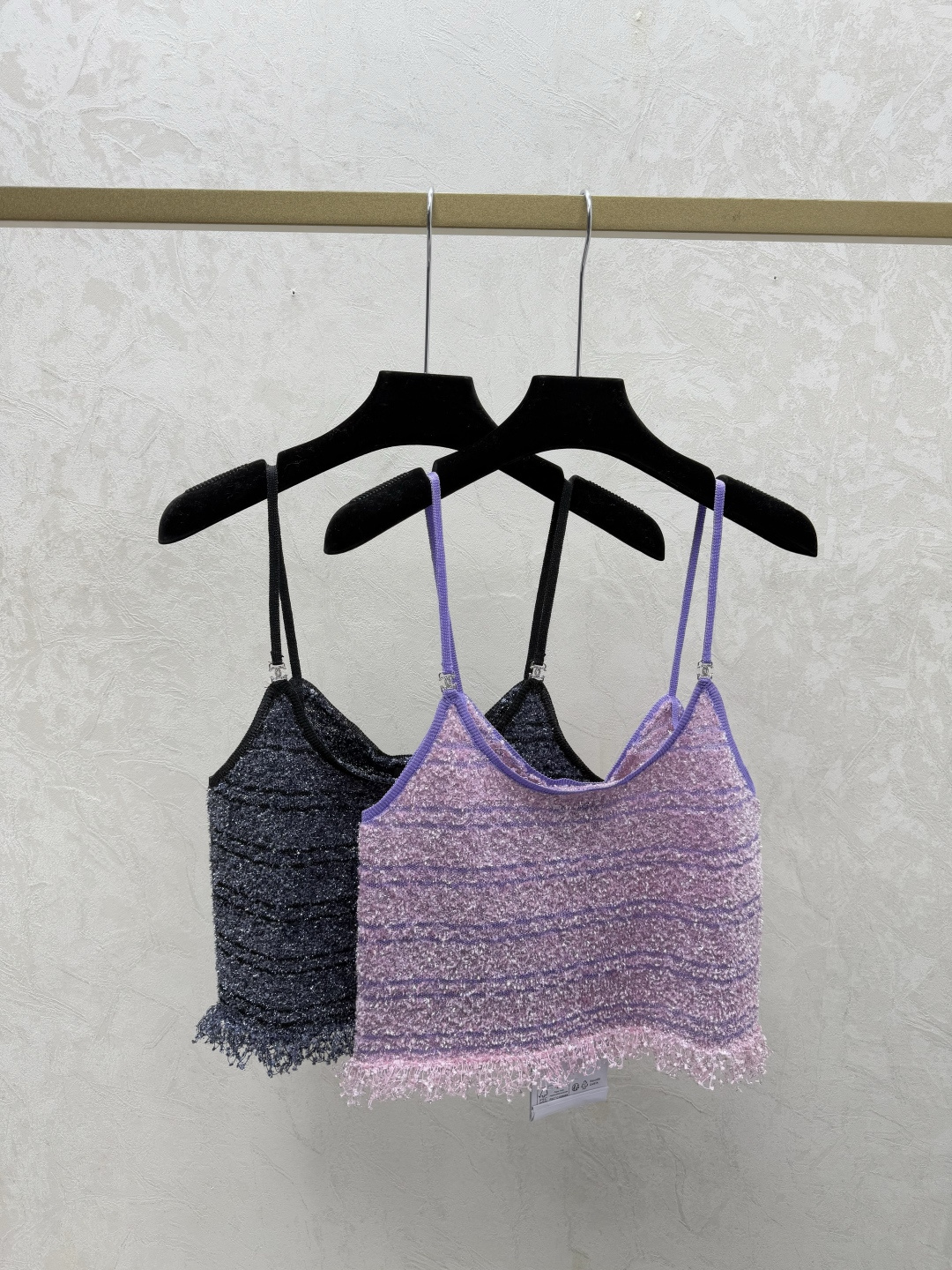 🆕CH家🆕 早秋新款 撞色提花流苏针织吊带颜色：紫色 黑色 蓝色尺码：36.38.40👉