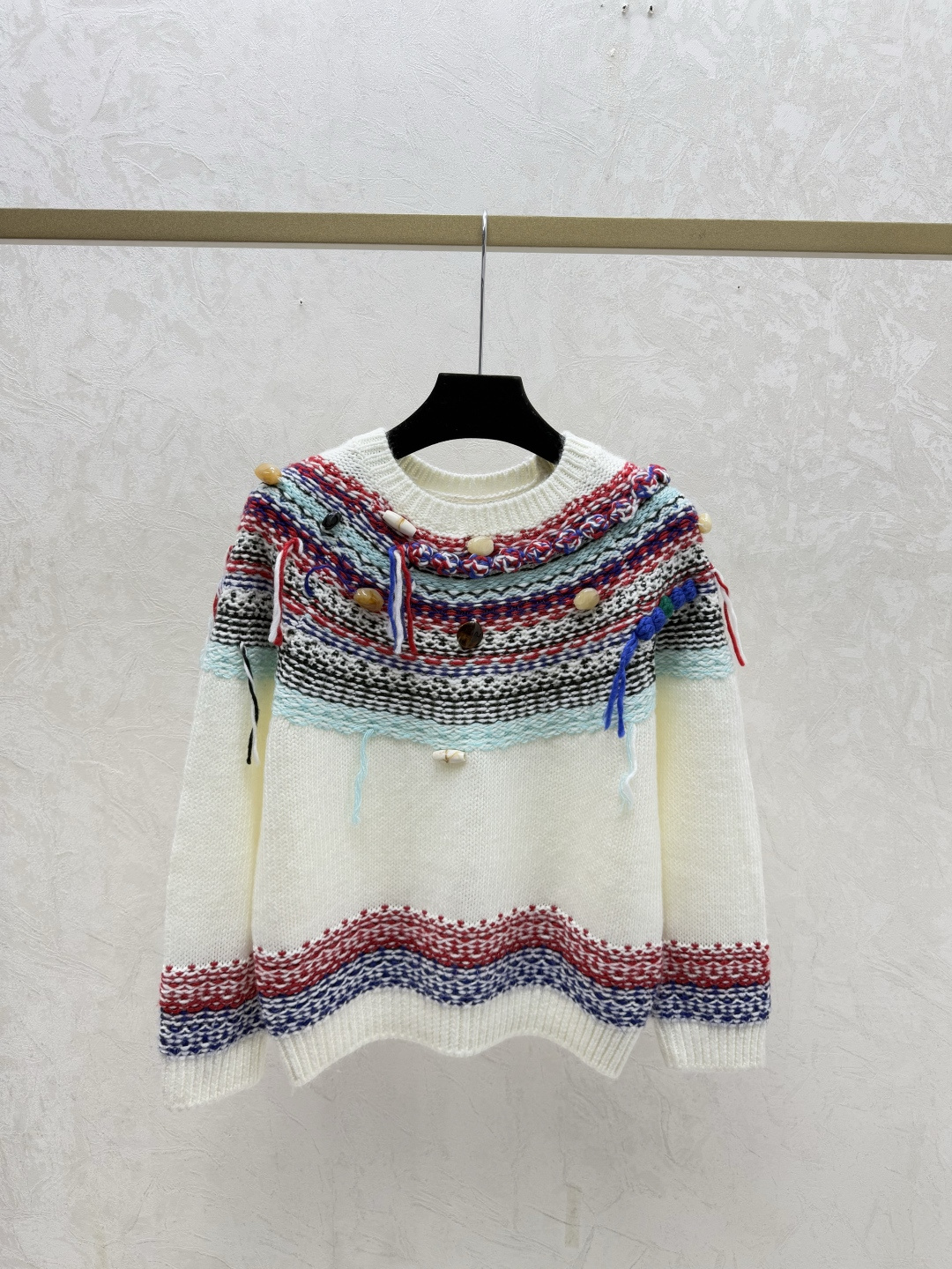 NO:696931,CE Home Early Autumn New Style Contrast Color Striped Beaded Round Neck Knitted Long Sleeves Color White Size 36.38.40,,19860909CE家 早秋新款 撞色条纹钉珠圆领针织长袖 颜色白色 尺码36.38.40,,,Women's clothing