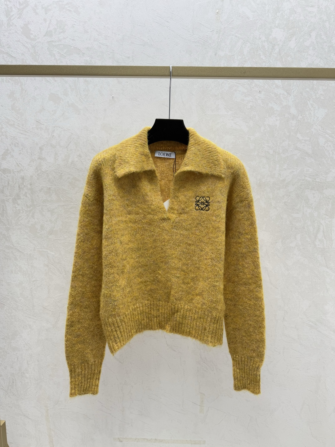 NO:696939,LO Home Early Autumn New Style Solid Color Lapel Knitted Long Sleeve Color Yellow Size 36.38.40,,19860909LO家 早秋新款 纯色翻领针织长袖 颜色黄色 尺码36.38.40,,,Women's clothing