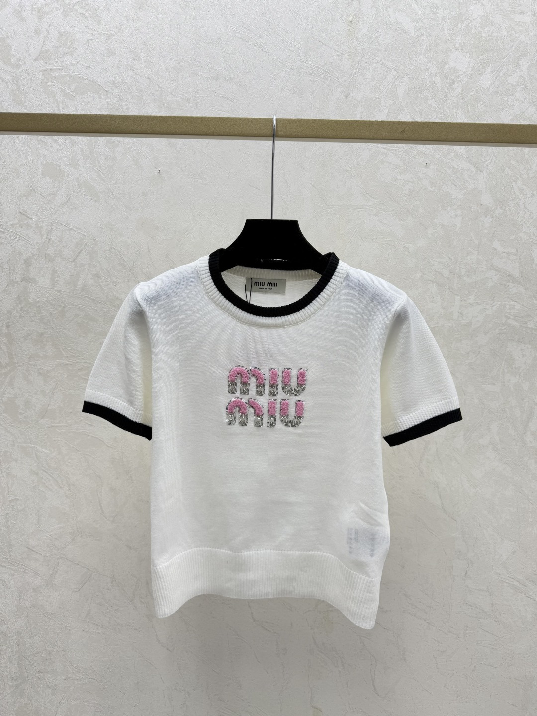 Miu Miu M家 早春新款 撞色字母提花圆领针织短袖