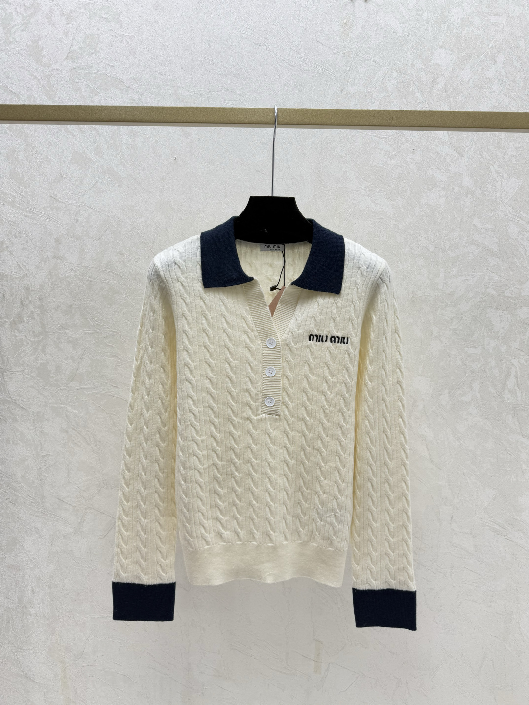 Miu Miu M家 早秋新款 撞色翻领针织长袖