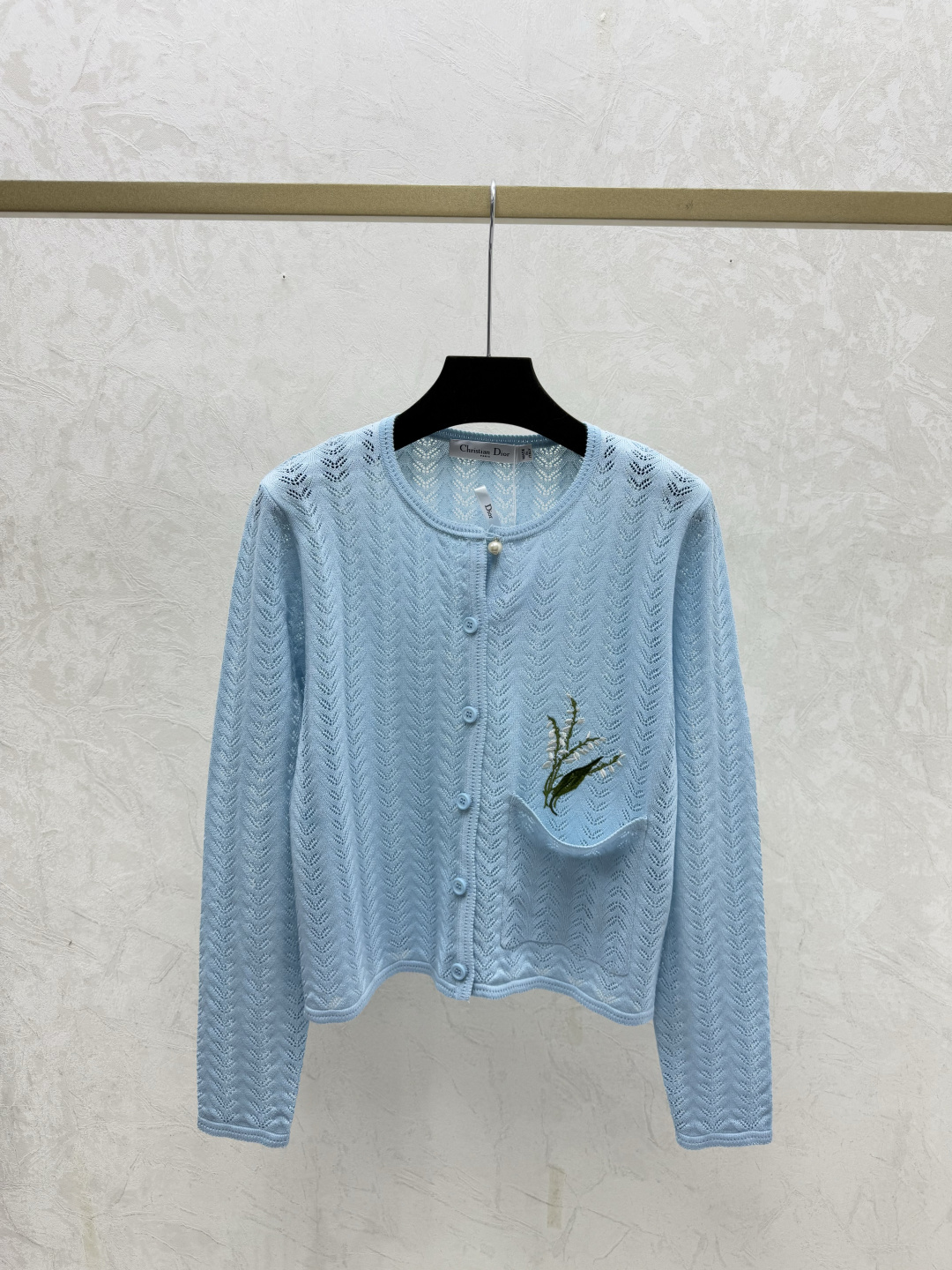 NO:708139,D Home Early Autumn New Style Solid Color Simple Hollow Round Neck Knitted Long-Sleeved Cardigan Color Blue Size 36.38.40,,dior,19860909D家 早秋新款 纯色简约镂空圆领针织长袖开衫 颜色蓝色 尺码36.38.40,,dior,,Women's clothing