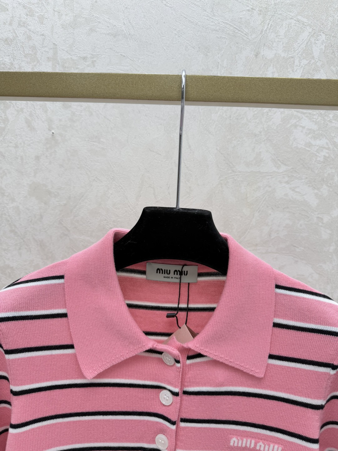 Miu Miu M家 早春新款 撞色条纹翻领针织短袖