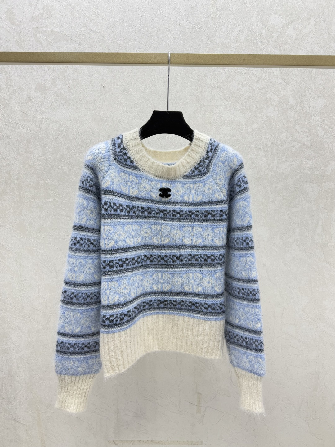 NO:709864,CH Home Early Autumn New Style Contrast Color Striped Round Neck Knitted Long Sleeves Color Blue Size 36.38.40,,19860909CH家 早秋新款 撞色条纹圆领针织长袖 颜色蓝色 尺码36.38.40,,,Women's clothing