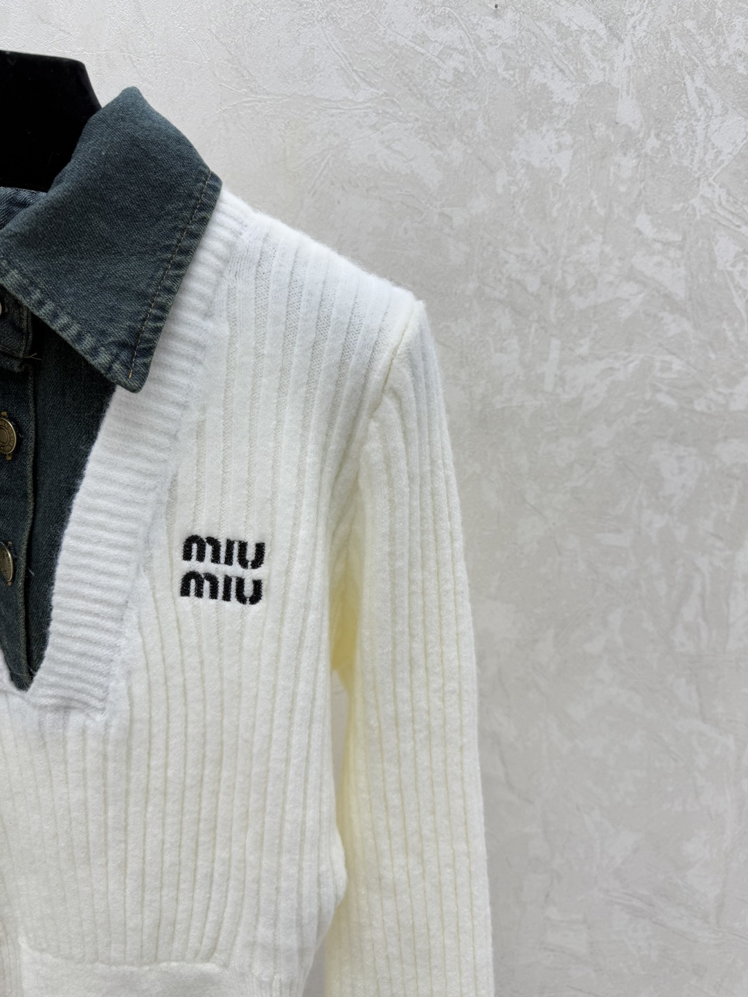 Miu Miu M家 早秋新款 撞色翻领针织长袖
