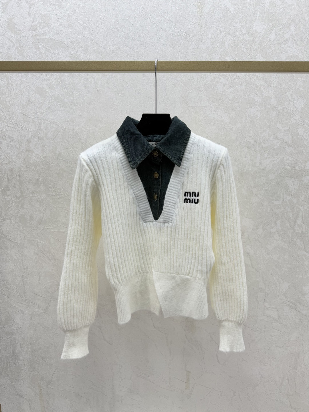 Miu Miu M家 早秋新款 撞色翻领针织长袖