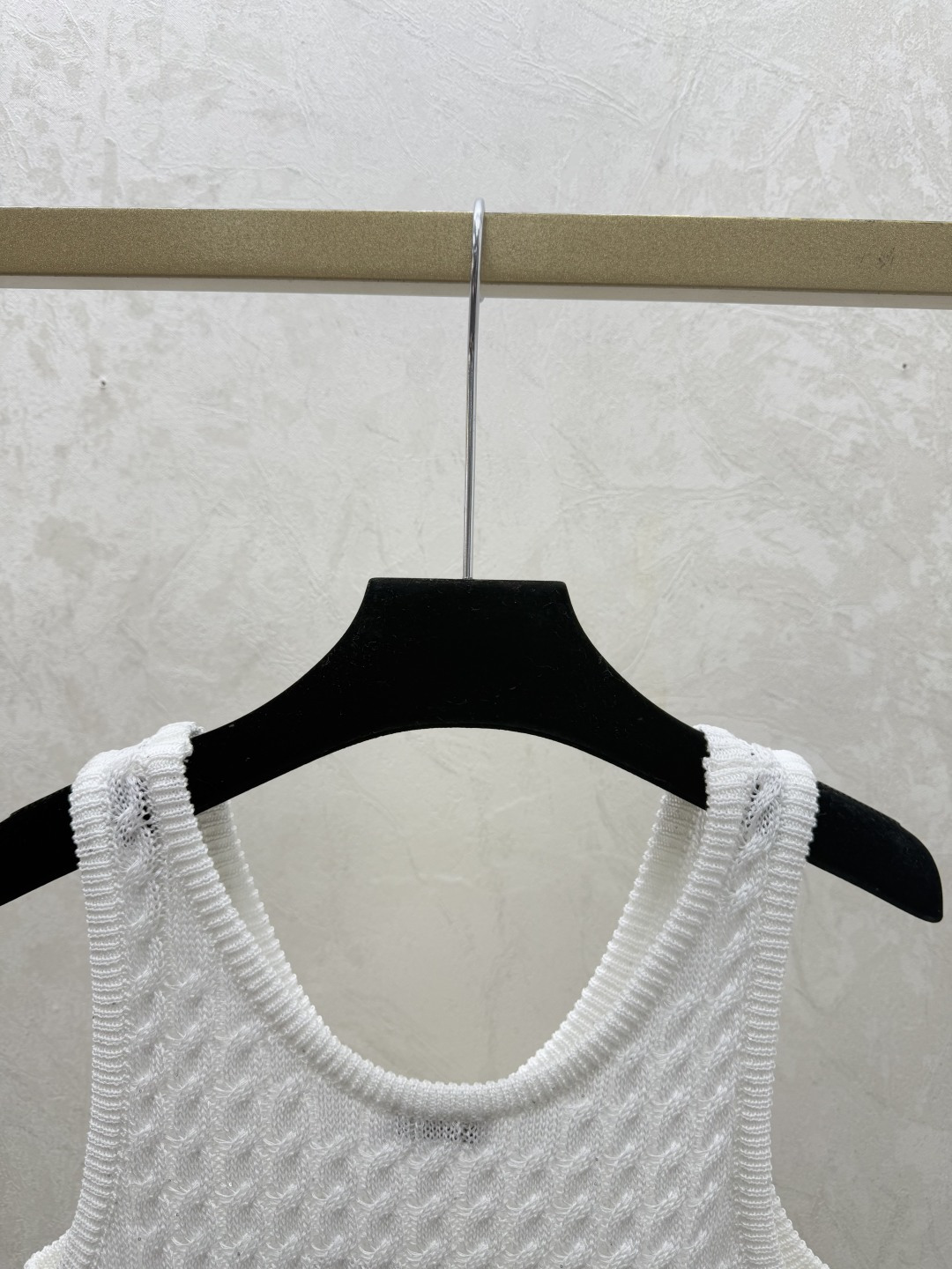 Brunello Cucinelli BC家 早春新款 纯色珠片镂空圆领针织背心