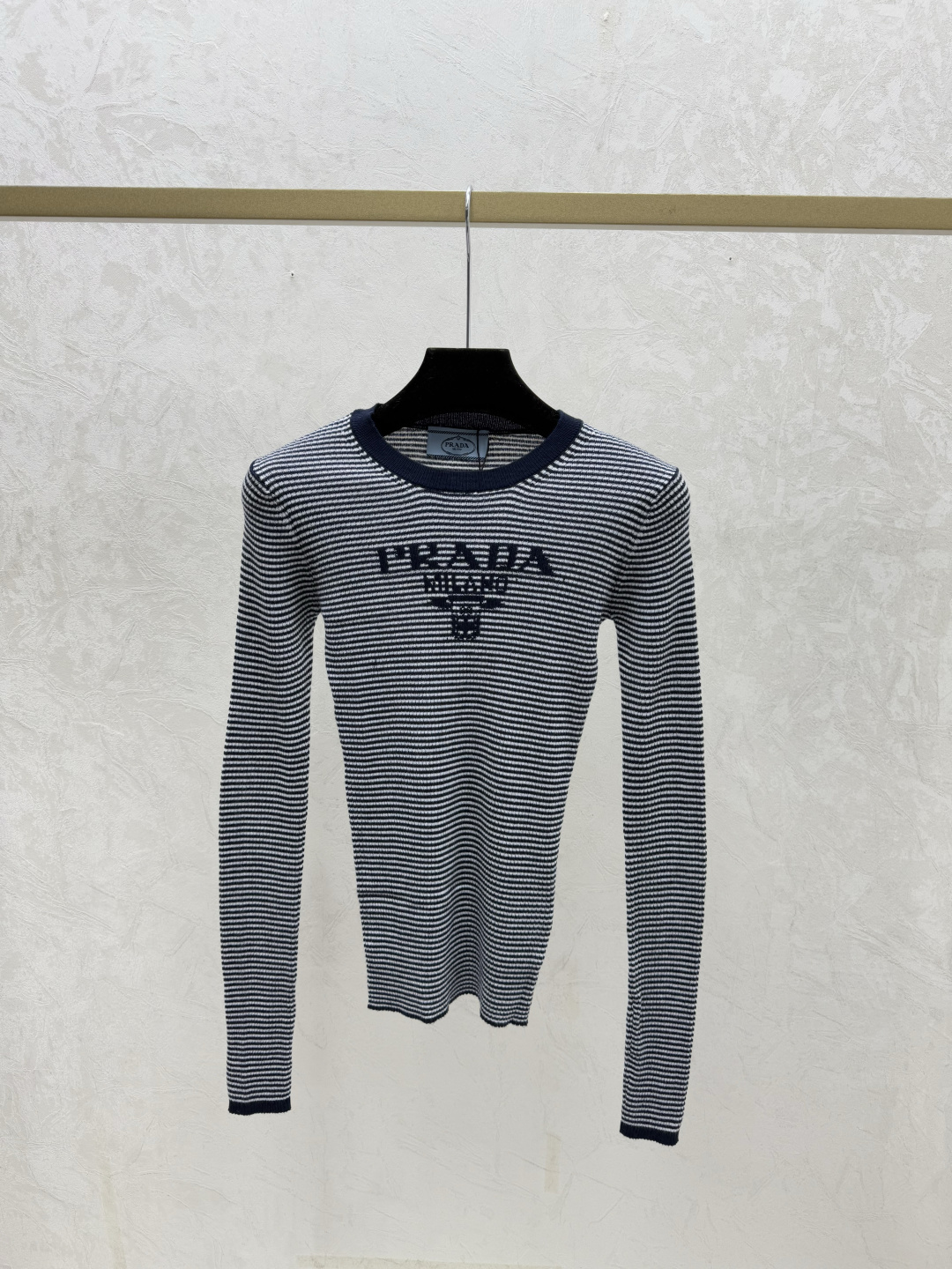NO:717610,P Home Early Autumn New Style Contrast Color Striped Letters Round Neck Knitted Long Sleeves Color Royal Blue Size 36.38.40,,19860909P家 早秋新款 撞色条纹字母圆领针织长袖 颜色宝蓝 尺码36.38.40,,,Women's clothing