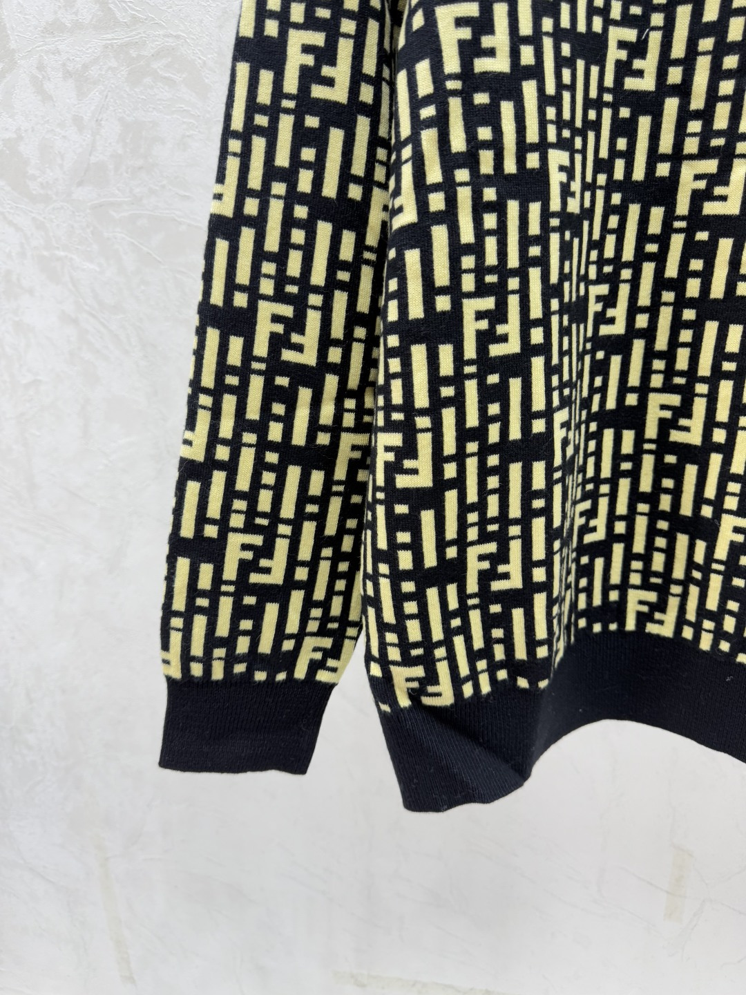 Unknown F家 早秋新款 撞色老花字母圆领针织长袖
