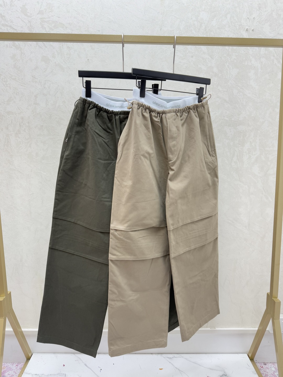 NO:729632,AW home early autumn new style simple trousers with contrasting letters, color khaki green, size 36.38.40,,19860909AW家 早秋新款 撞色字母简约长裤 颜色卡其 绿色 尺码36.38.40,,,Women's clothing