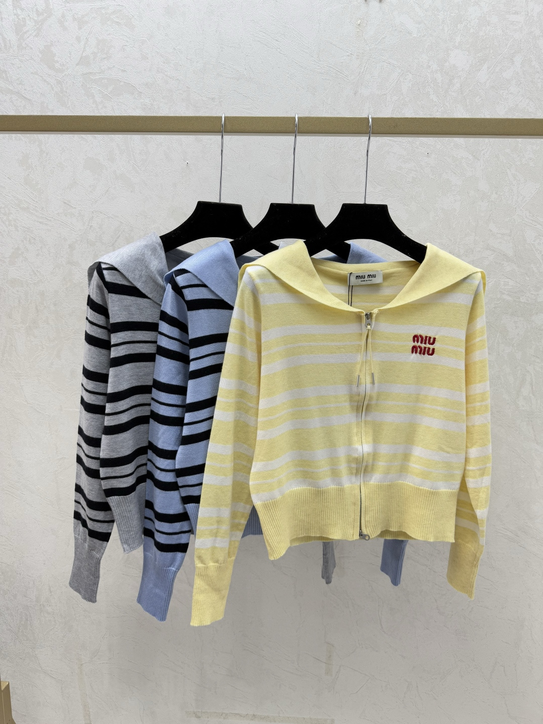 NO:732819,M family early autumn new style contrast striped navy collar knitted long-sleeved cardigan color yellow blue gray size 36.38.40,,19860909M家 早秋新款 撞色条纹海军领针织长袖开衫 颜色黄色 蓝色 灰色 尺码36.38.40,,,Women's clothing