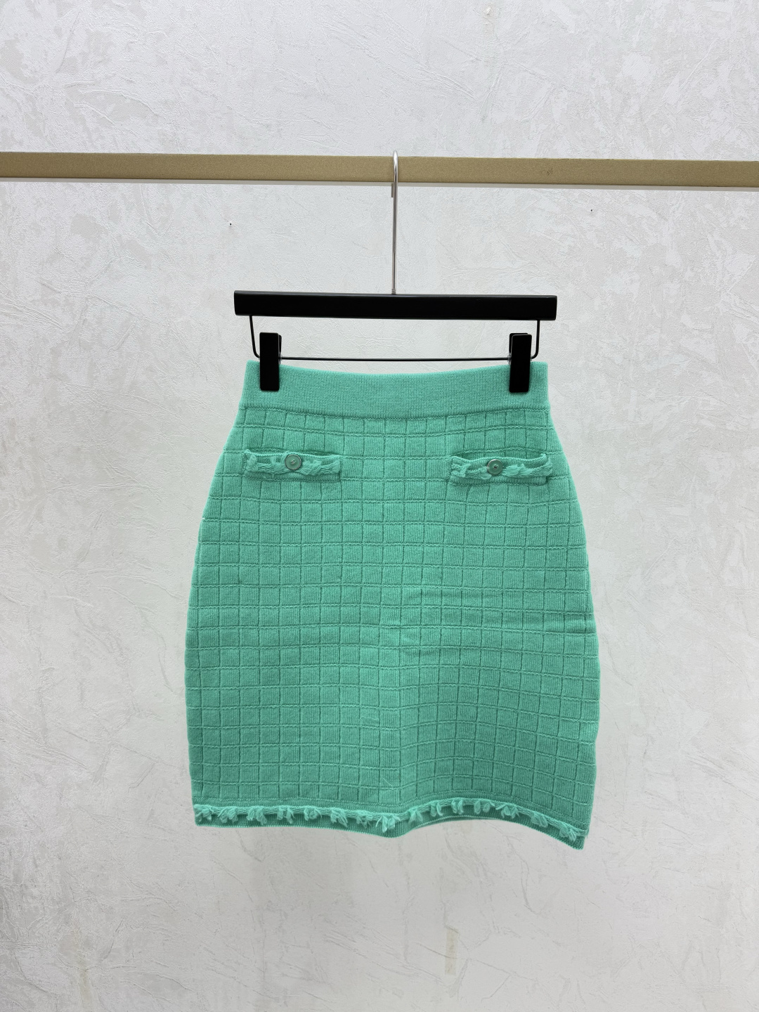 NO:735019,CH Home Early Spring New Solid Color Simple Knitted Skirt Color Green Size 36.38.40,,skirts,19860909CH家 早春新款 纯色简约针织半裙 颜色绿色 尺码36.38.40,,skirts,,Women's clothing