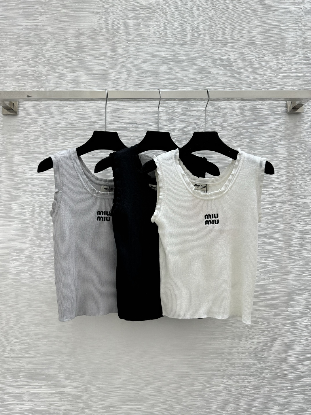 NO:738487,M home new summer style letter lace knitted vest color white gray black size 36.38.40,,19860909M家 夏季新款 字母花边针织背心 颜色白色 灰色 黑色 尺码36.38.40,,,Women's clothing