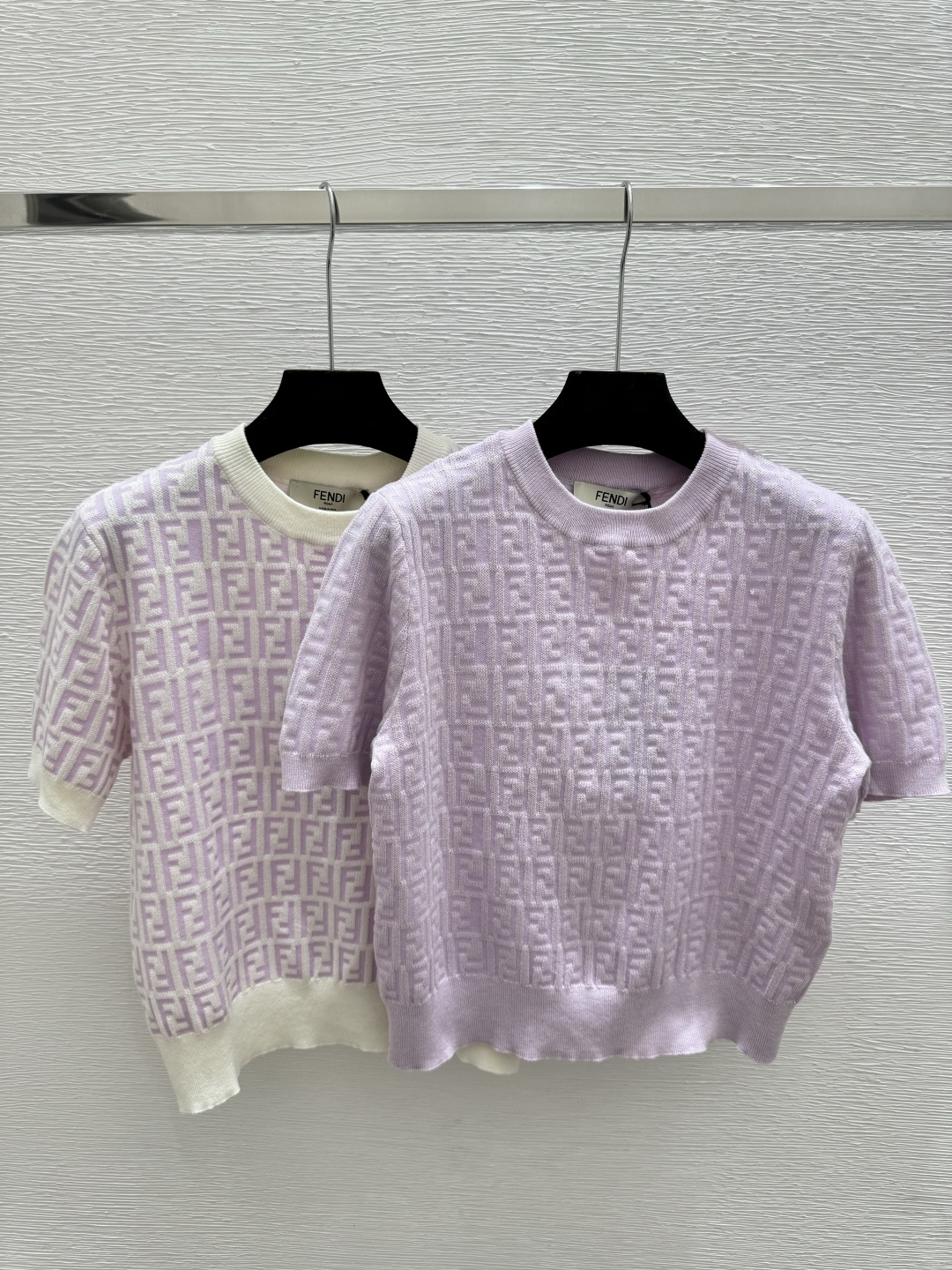 NO:738491,F family new summer style letter color block knitted short-sleeved color pink purple size 36.38.40, fendi, T-shirt,19860909F家 夏季新款 字母拼色针织短袖 颜色粉色 紫色 尺码36.38.40,,fendi,T-shirt,,Women's clothing