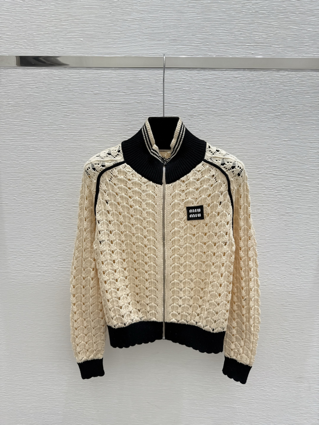 NO:738515,M Home Spring and Summer New Style Fashionable Simple Stand-up Collar Sweater Color Apricot Size 36.38.40,,19860909M家 春夏季新款 时尚简约立领针织衫 颜色杏色 尺码36.38.40,,,Women's clothing