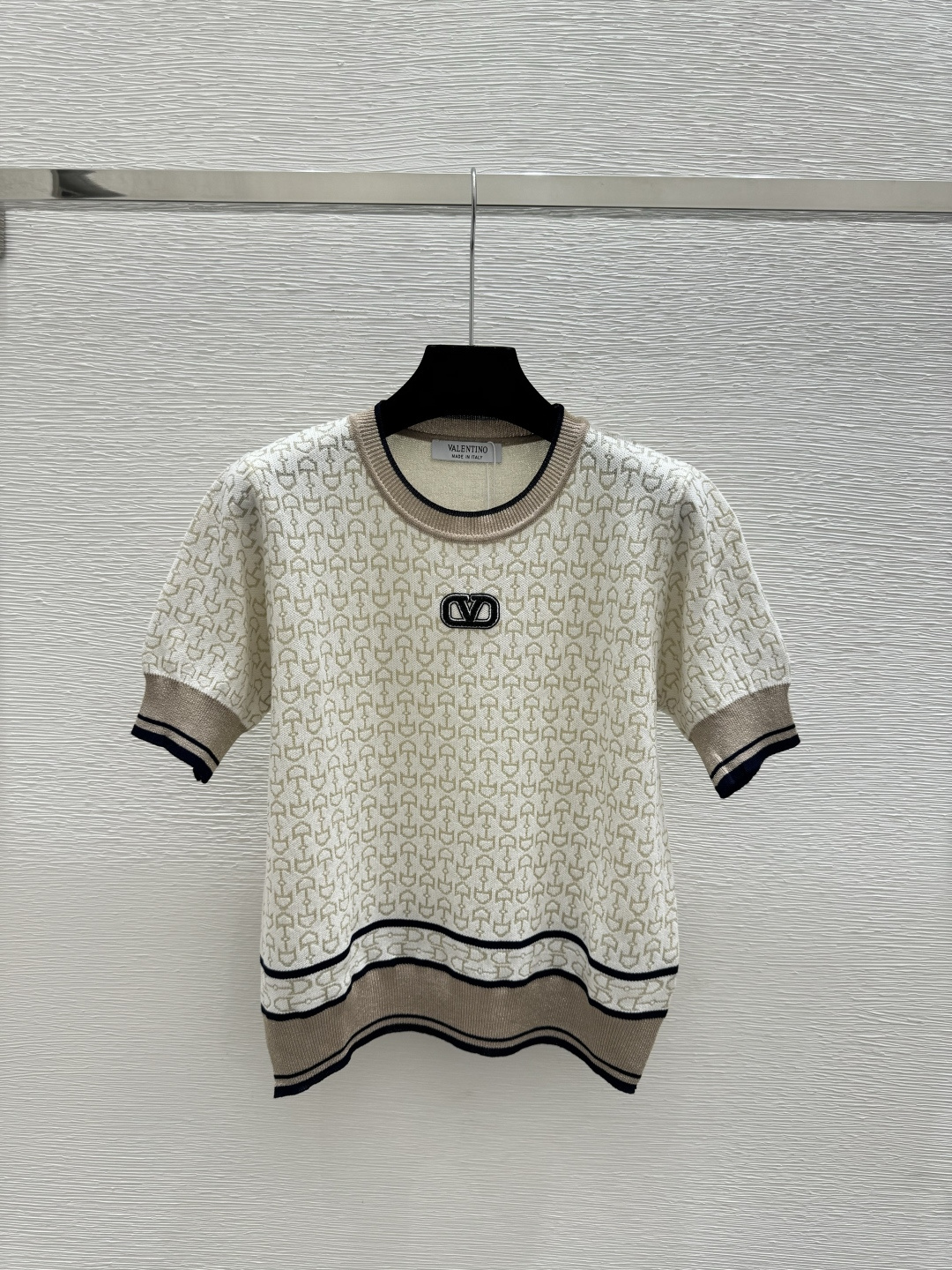 Unknown VA家 早春新款 撞色条纹圆领针织短袖