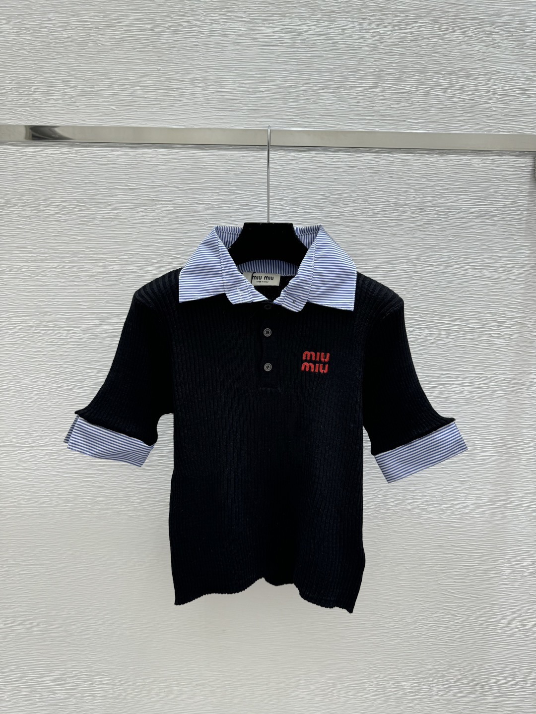 Miu Miu M家 早春新款 撞色翻领简约针织短袖