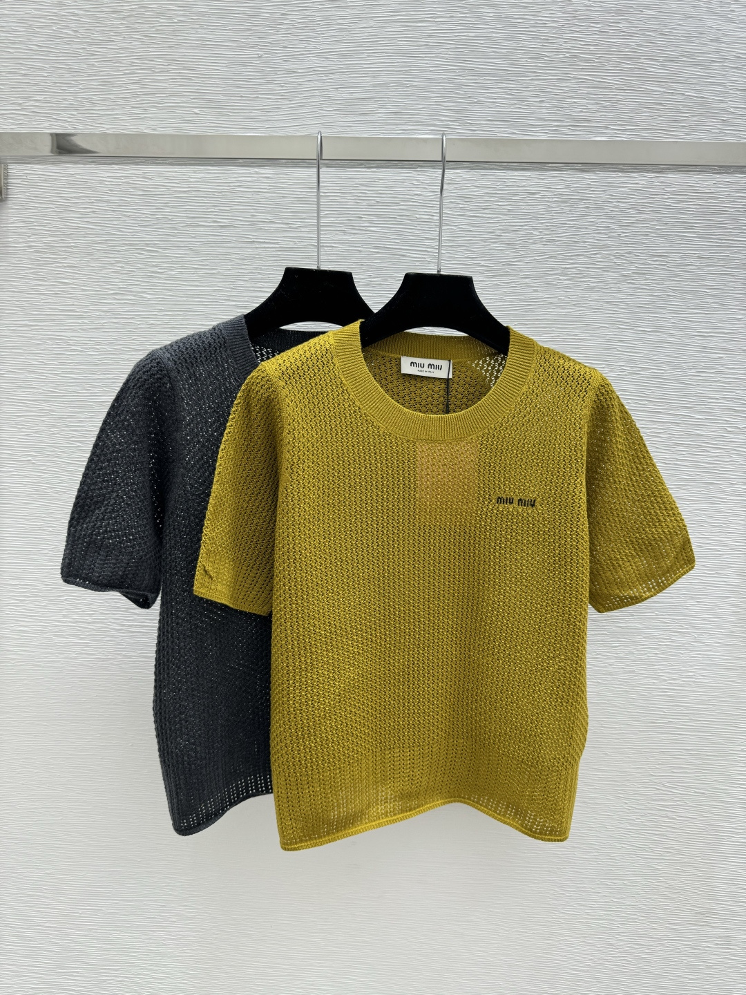 NO:750343,M family early spring new style solid color simple hollow round neck knitted short sleeves color green gray size 36.38.40, T-shirt,19860909M家 早春新款 纯色简约镂空圆领针织短袖 颜色绿色 灰色 尺码36.38.40,,T-shirt,,Women's clothing