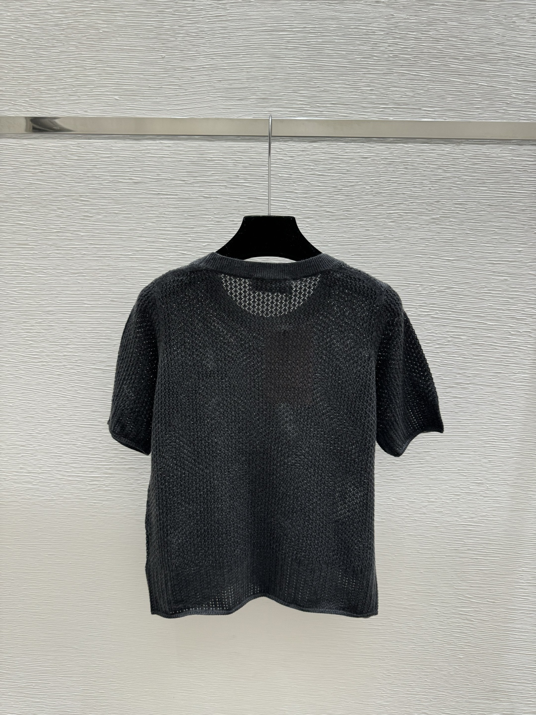 Miu Miu M家 早春新款 纯色简约镂空圆领针织短袖