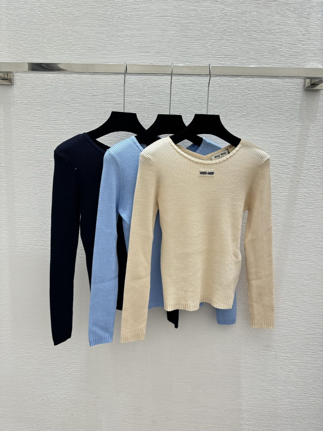 NO:751712,M family early spring new style solid color simple knitted long sleeves color apricot blue black size 36.38.40,,19860909M家 早春新款 纯色简约针织长袖 颜色杏色 蓝色 黑色 尺码36.38.40,,,Women's clothing