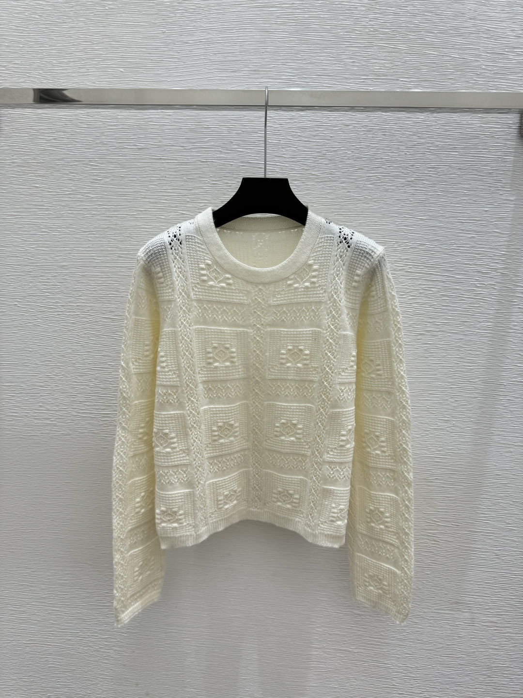 NO:751714,CH Home Early Spring New Solid Color Hollow Round Neck Knitted Long Sleeves Color White Size 36.38.40,,19860909CH家 早春新款 纯色镂空圆领针织长袖 颜色白色 尺码36.38.40,,,Women's clothing