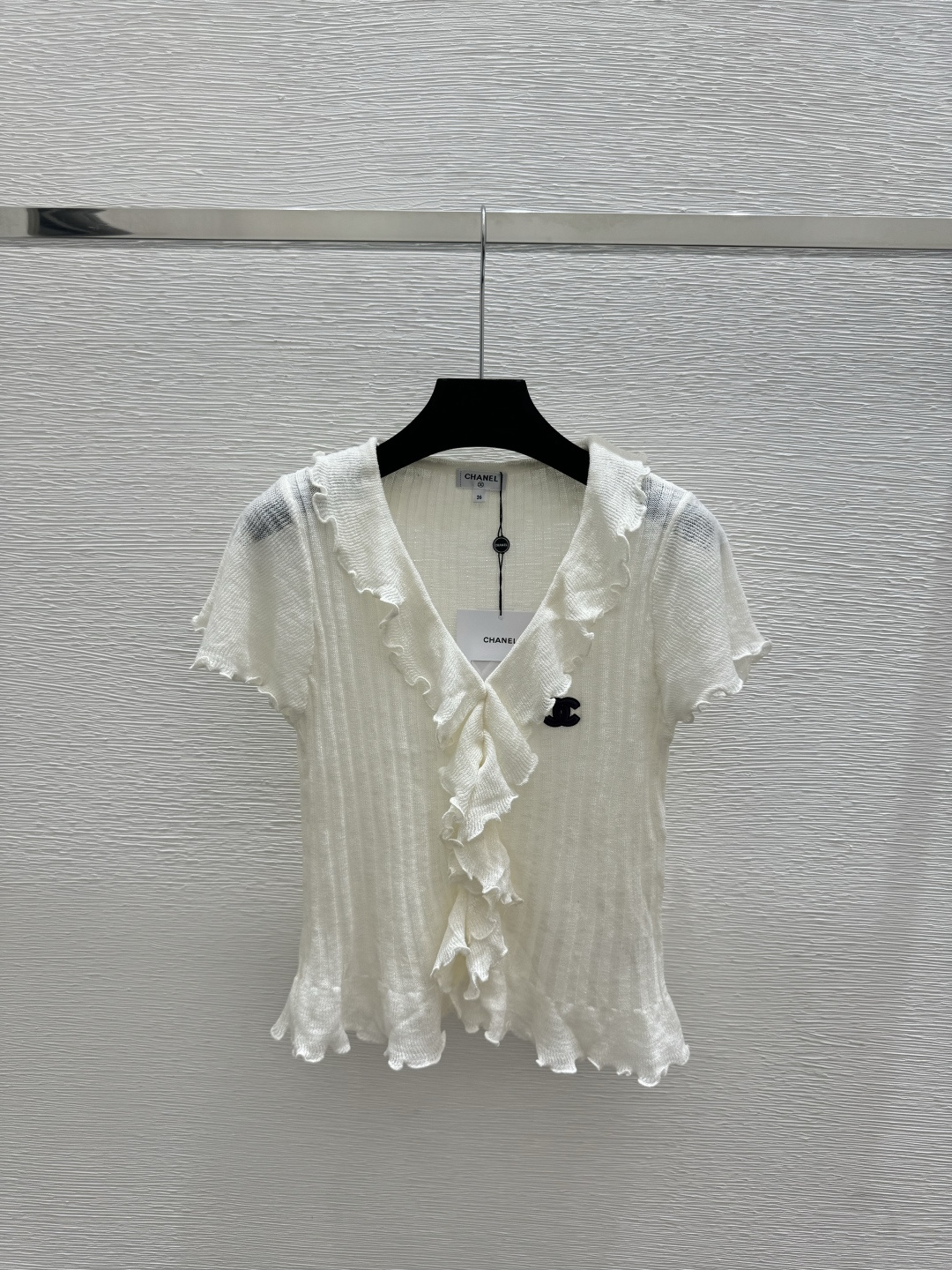 NO:752752,CH Home Early Spring New Solid Color Lace V-neck Knitted Short Sleeves Color White Size 36.38.40, T-shirt,19860909CH家 早春新款 纯色花边V领针织短袖 颜色白色 尺码36.38.40,,T-shirt,,Women's clothing