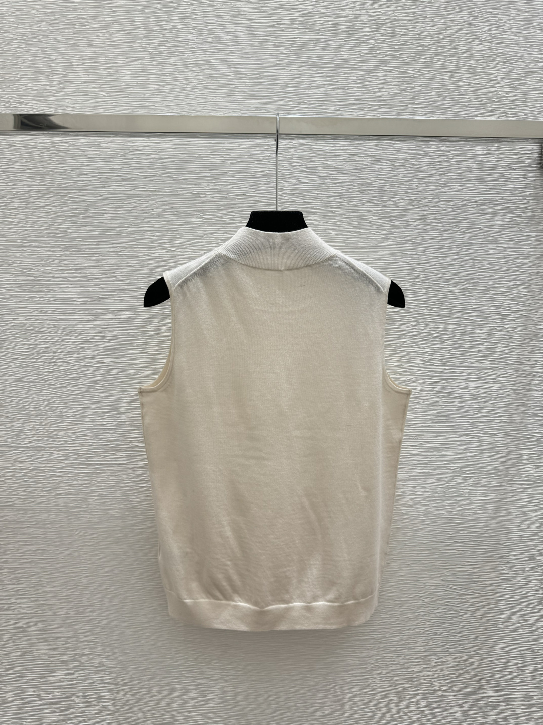 Prada LP家 早春新款 纯色简约圆领针织背心