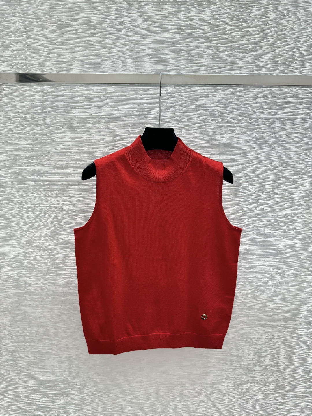 Prada LP家 早春新款 纯色简约圆领针织背心