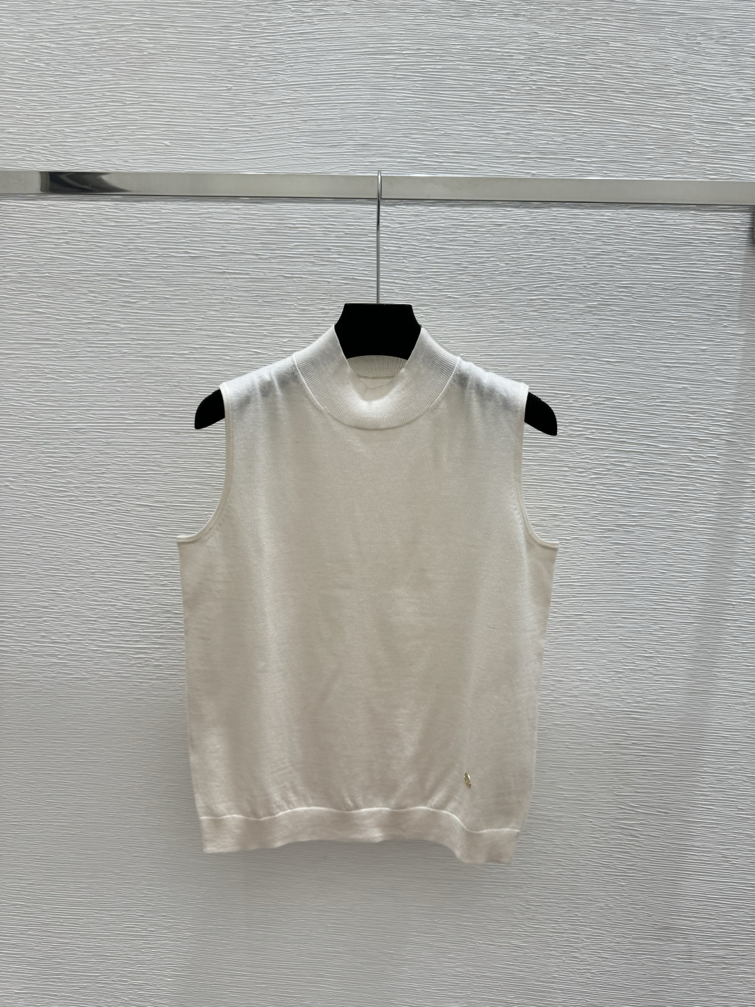 Prada LP家 早春新款 纯色简约圆领针织背心