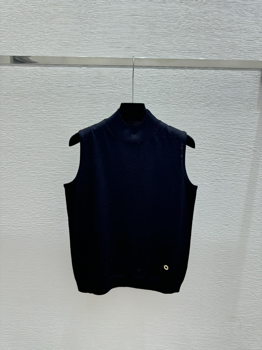 Prada LP家 早春新款 纯色简约圆领针织背心