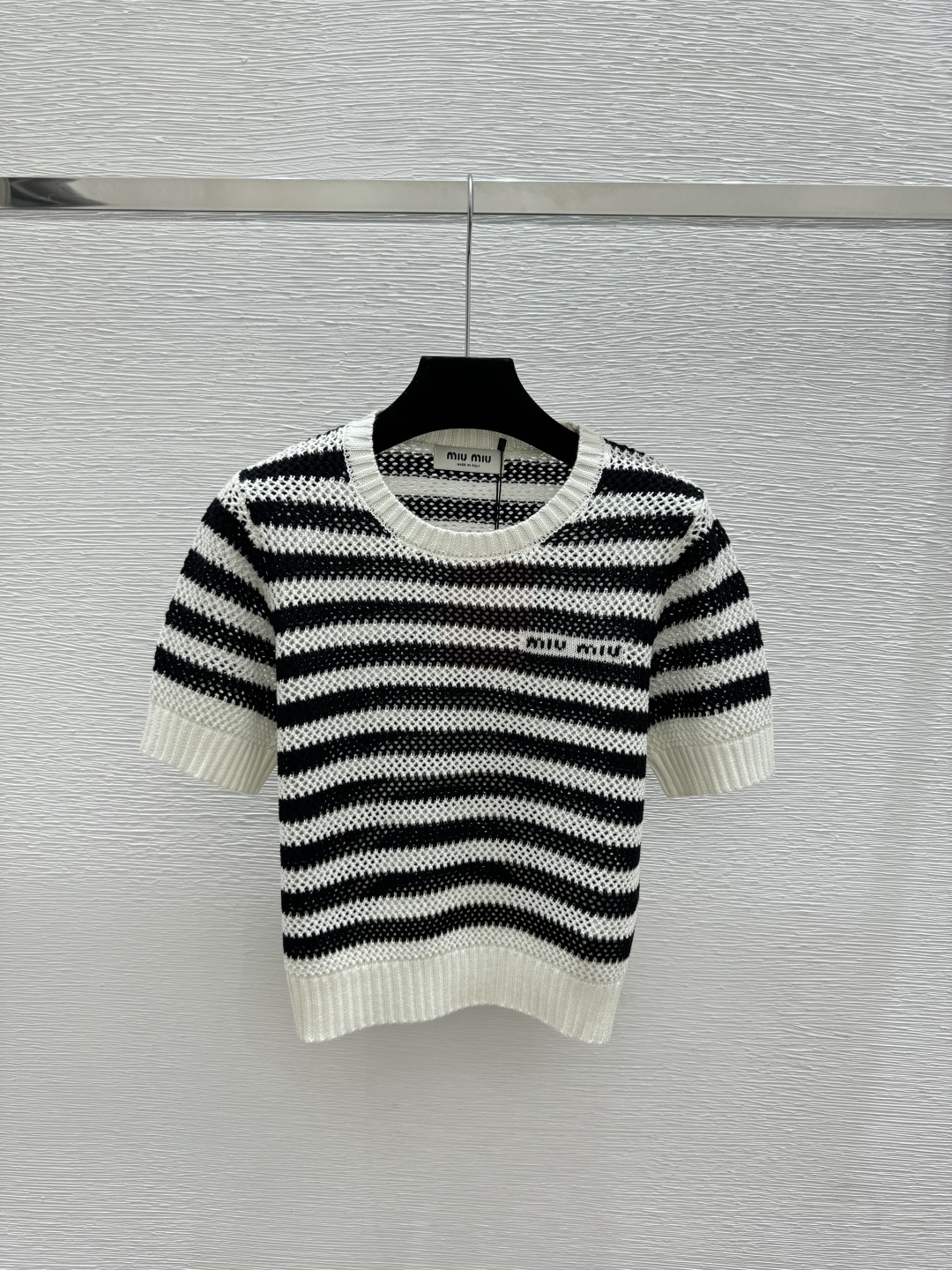 NO:752777,M's early spring new model, contrasting stripes, hollow round neck, knitted short sleeves, color black, size 36.38.40,, T-shirt,19860909M家 早春新款 撞色条纹镂空圆领针织短袖 颜色黑色 尺码36.38.40,,T-shirt,,Women's clothing