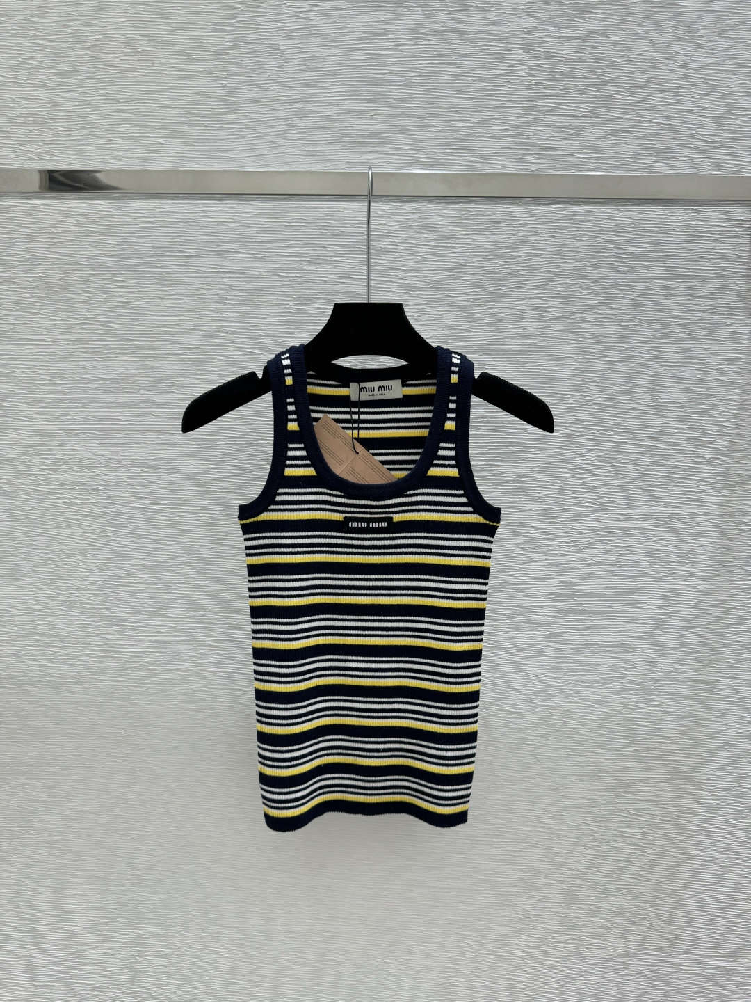 NO:753223,M's new early spring style contrast striped round neck knitted vest, color royal blue, size 36.38.40,,19860909M家 早春新款 撞色条纹圆领针织背心 颜色宝蓝 尺码36.38.40,,,Women's clothing