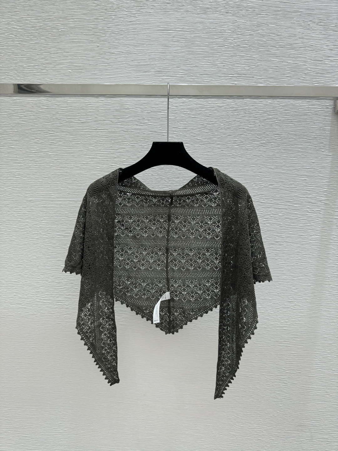 Prada LP家 早春新款 纯色镂空针织披肩