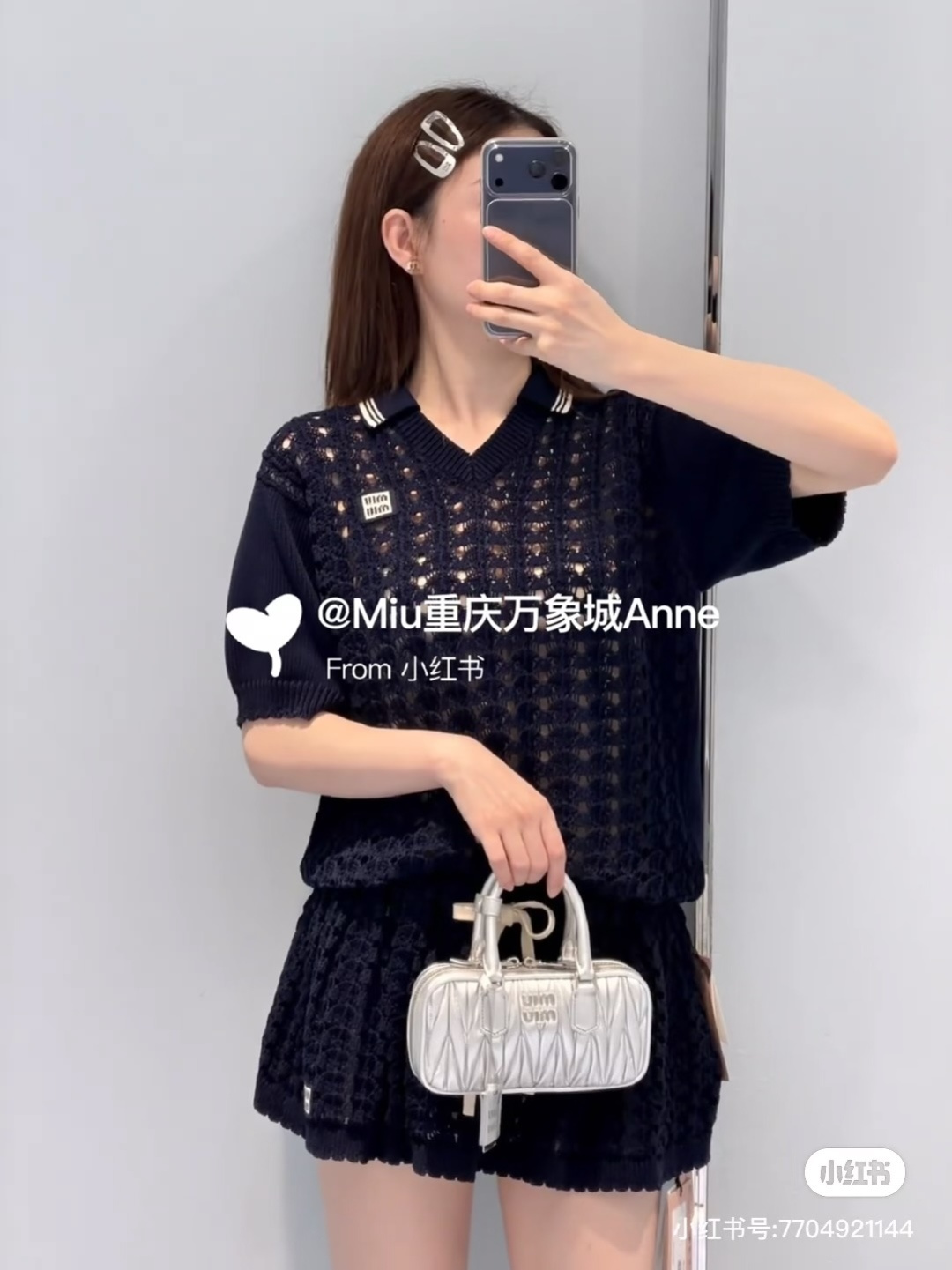 🆕M家🆕 早春新款 撞色翻领镂空针织短袖颜色：白色 宝蓝尺码：36.38.40