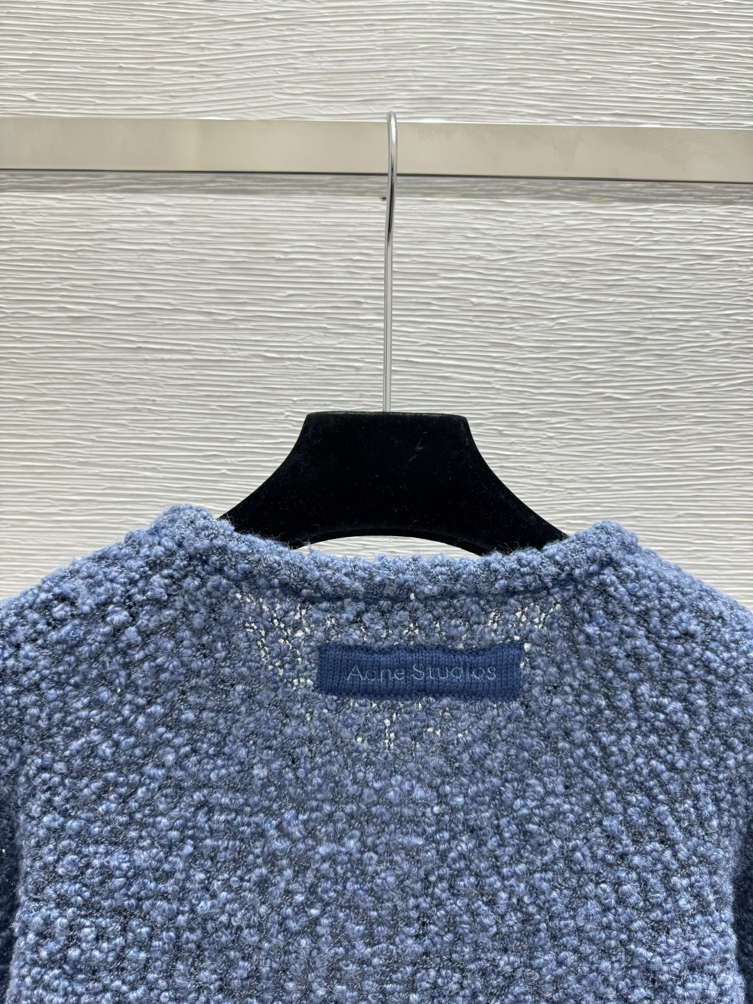 🆕Acne家🆕 早春新款 纯色简约圆领针织长袖开衫颜色：蓝色尺码：36.38.40