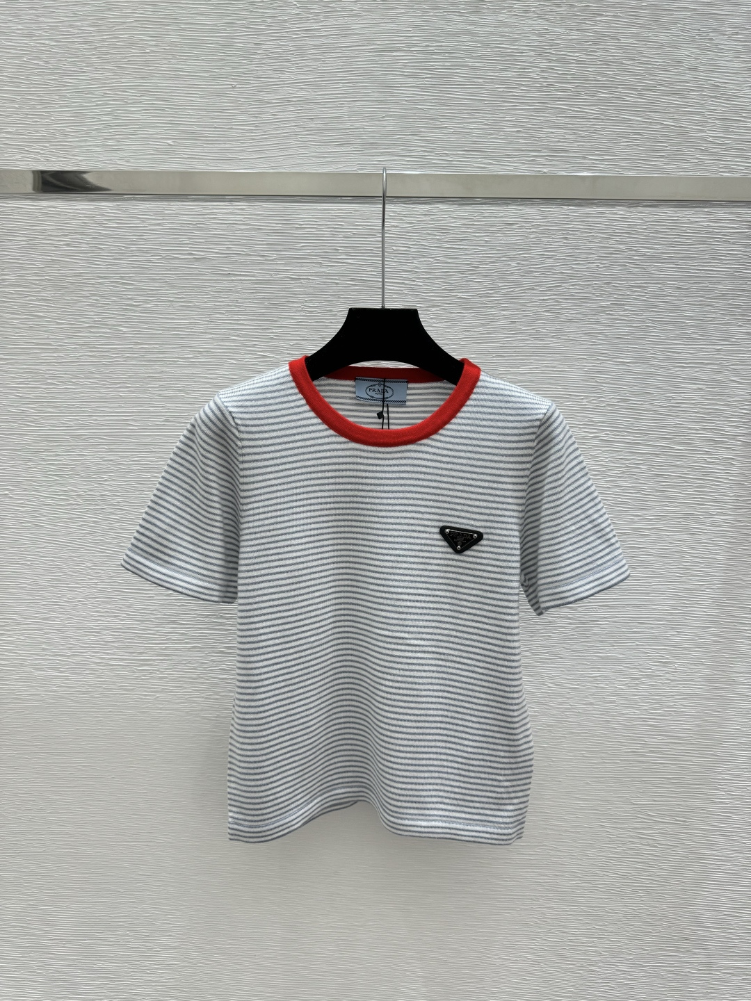 🆕P家🆕 早春新款 撞色条纹圆领针织短袖颜色：白色 粉色 黑色尺码：36.38.40
