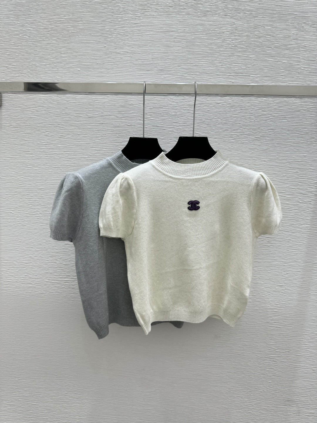 NO:758867,CH Home Early Spring New Style Solid Color Simple Knitted Short Sleeves Color White Gray Size 36.38.40, T-shirt,19860909CH家 早春新款 纯色简约针织短袖 颜色白色 灰色 尺码36.38.40,,T-shirt,,Women's clothing