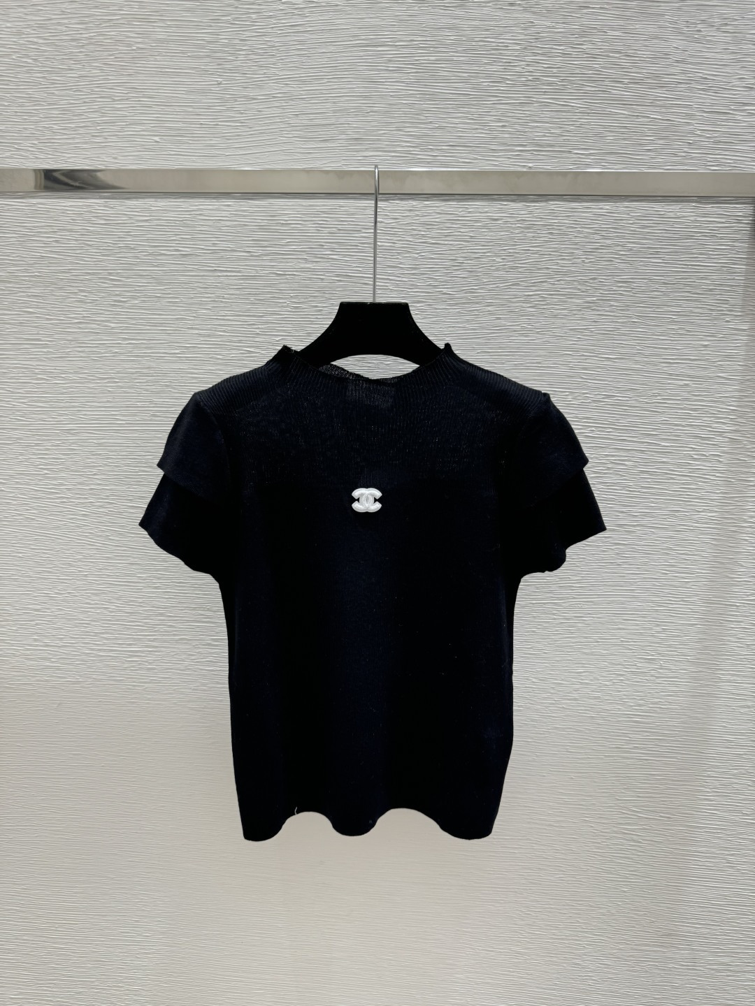 🆕CH家🆕 早春新款 纯色简约高领针织短袖颜色：白色 灰色 黑色尺码：36.38.40
