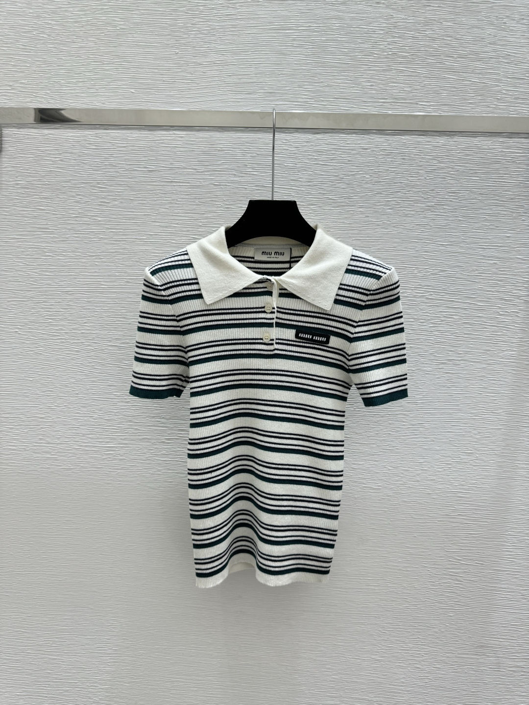 NO:761734,M's new style for early spring, contrasting striped lapel knitted short-sleeves, color white, size 36.38.40,, T-shirt,19860909M家 早春新款 撞色条纹翻领针织短袖 颜色白色 尺码36.38.40,,T-shirt,,Women's clothing