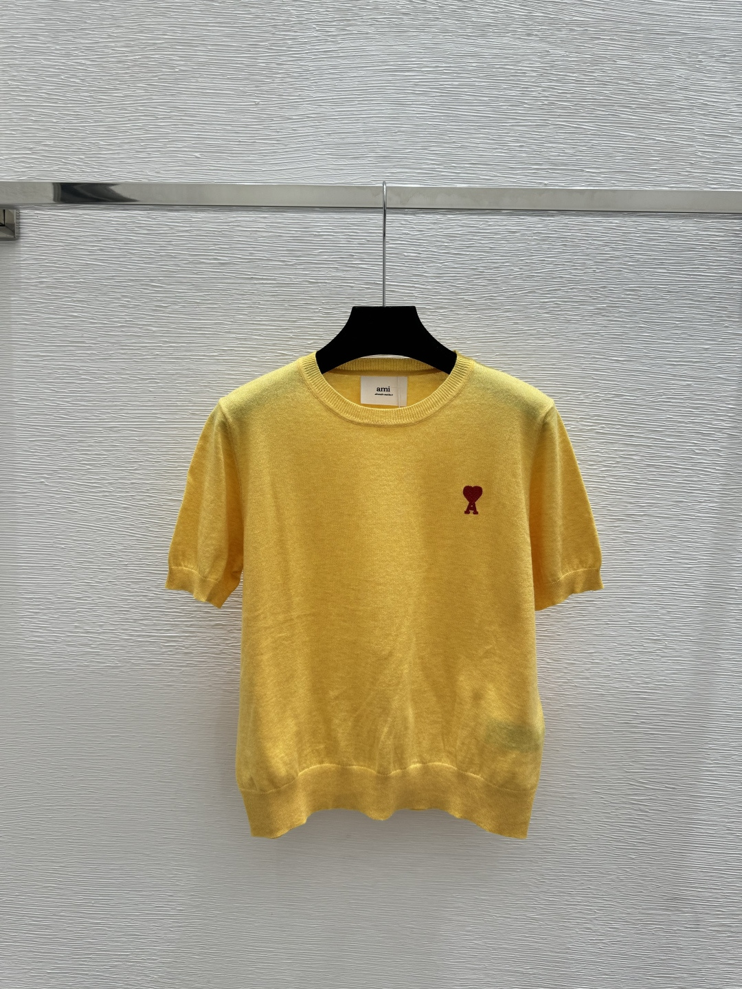 🆕AMI家🆕 早春新款 纯色简约圆领针织短袖颜色：黄色 咖啡 宝蓝尺码：36.38.40