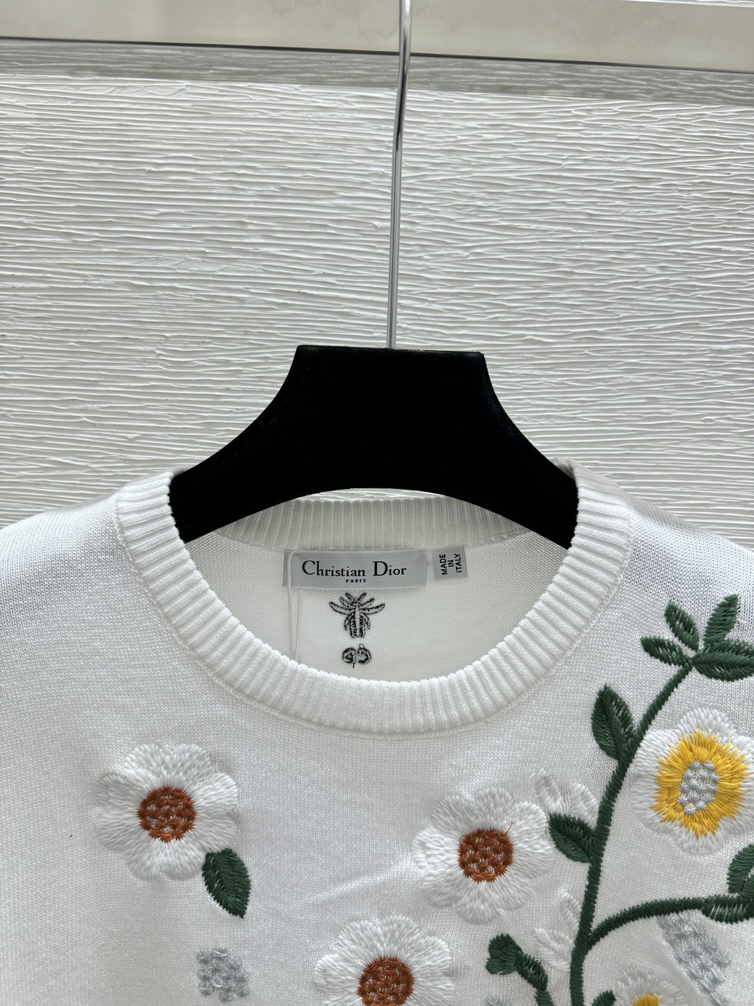 🆕D家🆕 早春新款 撞色花卉圆领针织短袖颜色：白色 粉色尺码：36.38.40